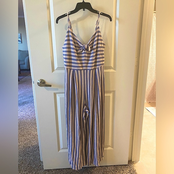 Cute striped jumpsuit - Picture 1 of 3